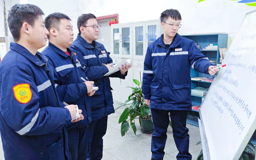 新疆宜化熱電分廠發電三班：夯實班組基礎，推進自主管理(圖3)